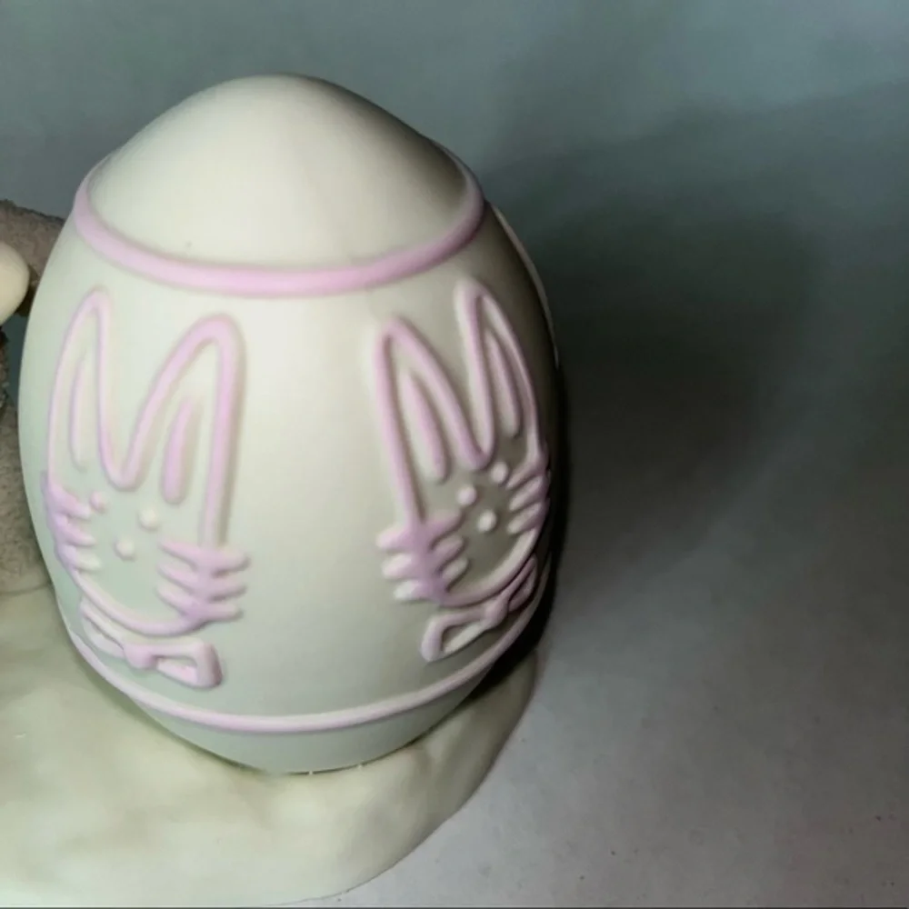 Dept 56 Springtime Stories of the‎ Snowbunnies “I’ll Color the Easter Egg”1996